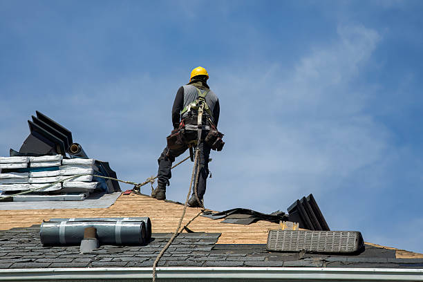 Professional Roof Replacement technician working in Rock Island, WA